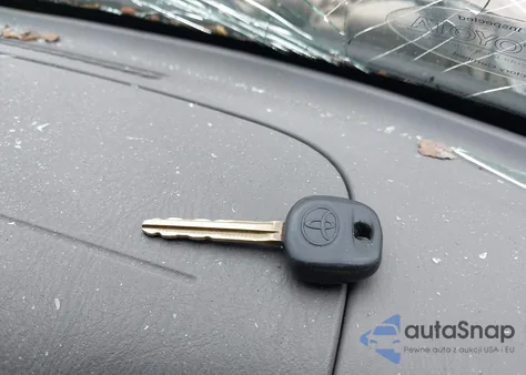 2002 Toyota Sequoia Sr5 z USA, uszkodzony, nr VIN 5TDZT34AX2S134839